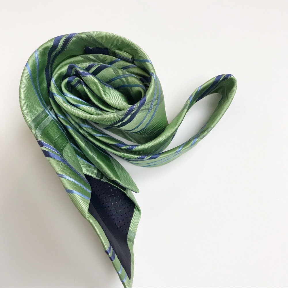 Stafford | Green tie with blue stripes